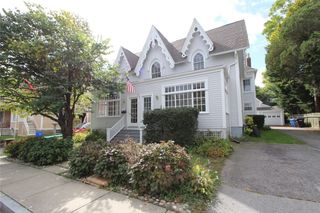 2 Summer Street B, Newport, RI 02840