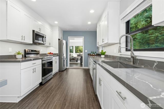 8538 Ashworth Avenue N, Seattle, WA 98103