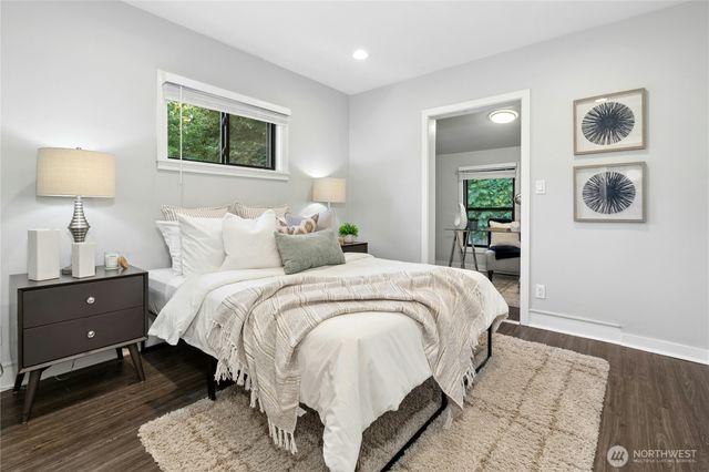 8538 Ashworth Avenue N, Seattle, WA 98103