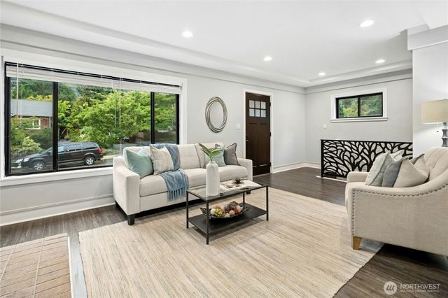 8538 Ashworth Avenue N, Seattle, WA 98103