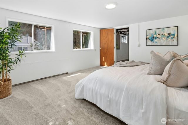 8538 Ashworth Avenue N, Seattle, WA 98103