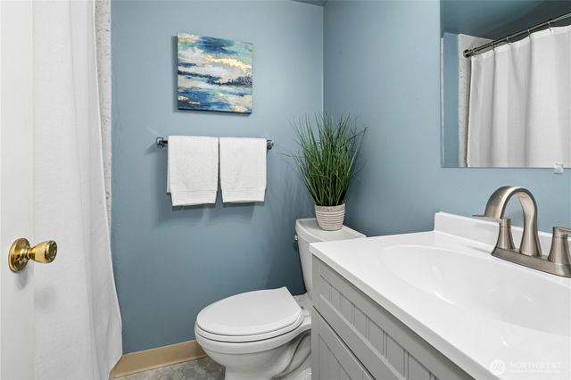 8538 Ashworth Avenue N, Seattle, WA 98103