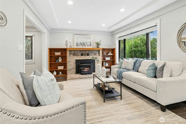 8538 Ashworth Avenue N, Seattle, WA 98103