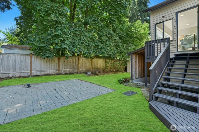8538 Ashworth Avenue N, Seattle, WA 98103