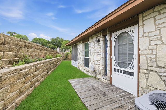 3817 HUNTERS GLN, Schertz, TX 78108