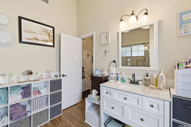 3817 HUNTERS GLN, Schertz, TX 78108