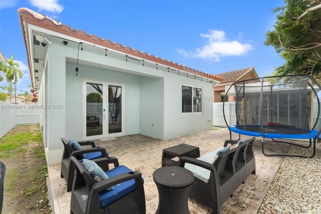 2328 NE 37th Ter, Homestead, FL 33033