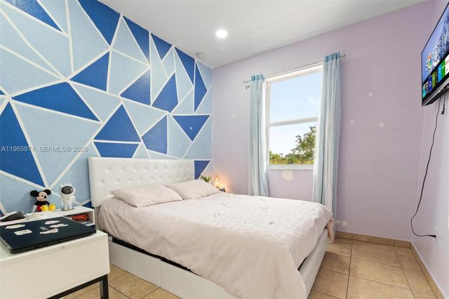 2328 NE 37th Ter, Homestead, FL 33033