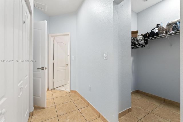 2328 NE 37th Ter, Homestead, FL 33033