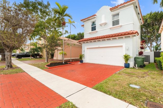 2328 NE 37th Ter, Homestead, FL 33033