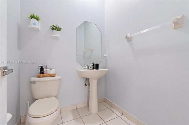 2328 NE 37th Ter, Homestead, FL 33033