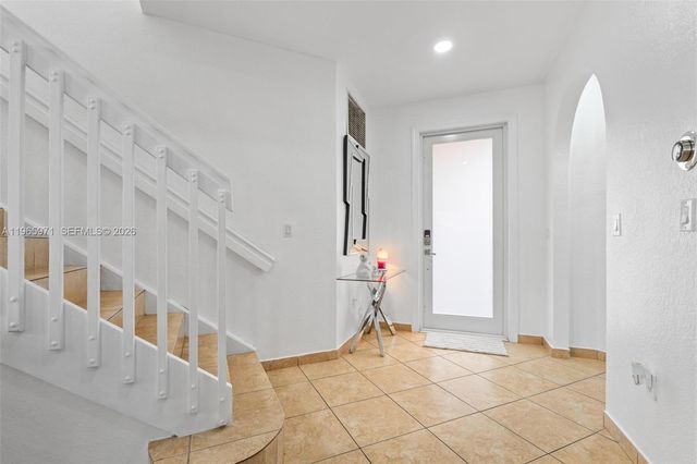 2328 NE 37th Ter, Homestead, FL 33033