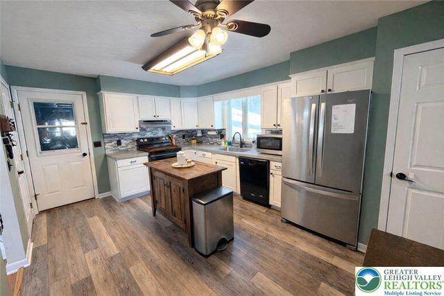 1060 Arbor Lane, Slatington Boro, PA 18080