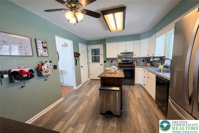 1060 Arbor Lane, Slatington Boro, PA 18080