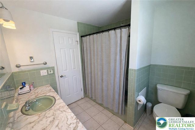 1060 Arbor Lane, Slatington Boro, PA 18080