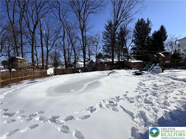 1060 Arbor Lane, Slatington Boro, PA 18080