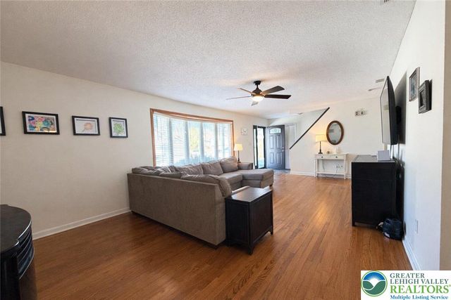 1060 Arbor Lane, Slatington Boro, PA 18080