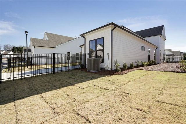 526 Pearl Street, Cumming, GA 30040