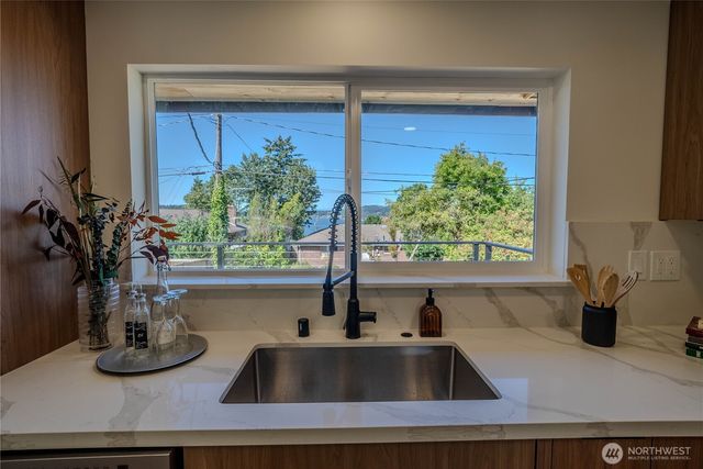 7716 S Mission Drive, Seattle, WA 98178