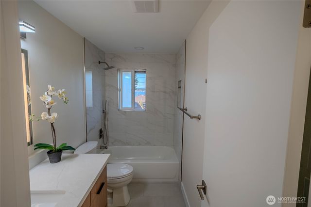 7716 S Mission Drive, Seattle, WA 98178