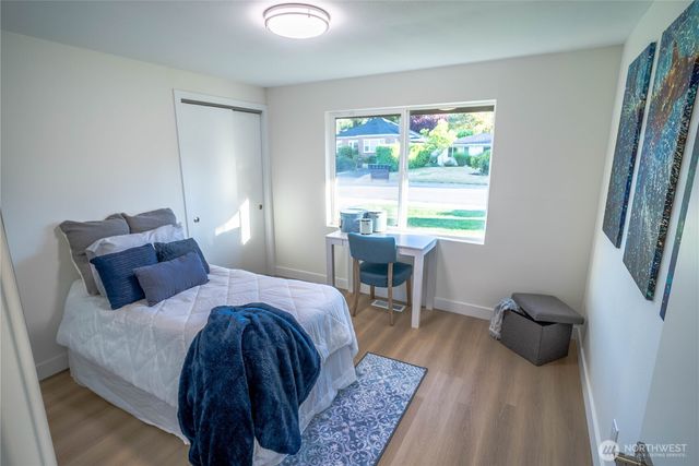 7716 S Mission Drive, Seattle, WA 98178