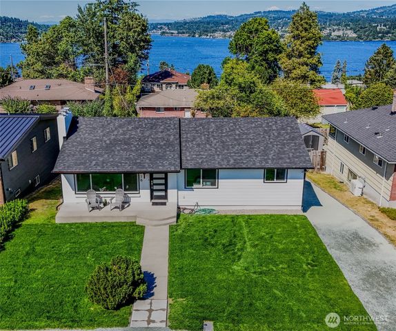 7716 S Mission Drive, Seattle, WA 98178
