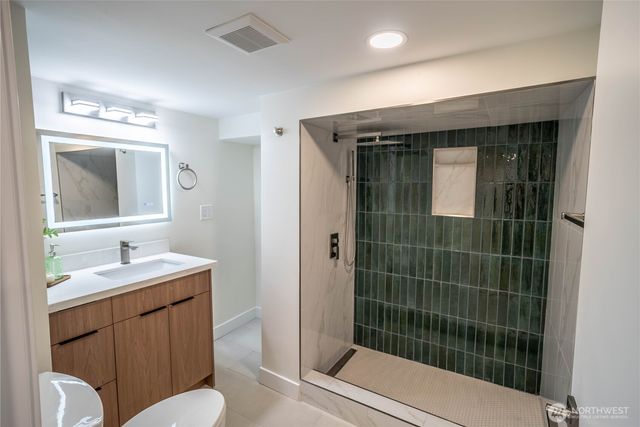 7716 S Mission Drive, Seattle, WA 98178