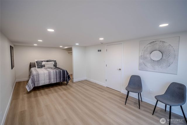 7716 S Mission Drive, Seattle, WA 98178