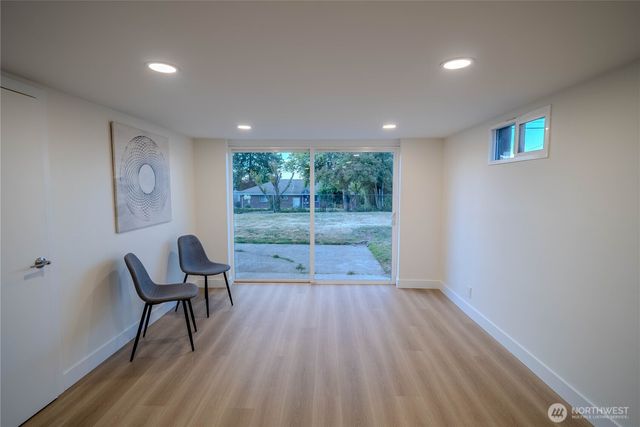 7716 S Mission Drive, Seattle, WA 98178