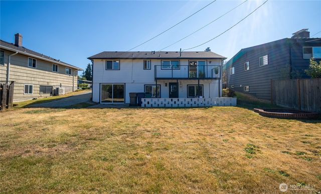 7716 S Mission Drive, Seattle, WA 98178