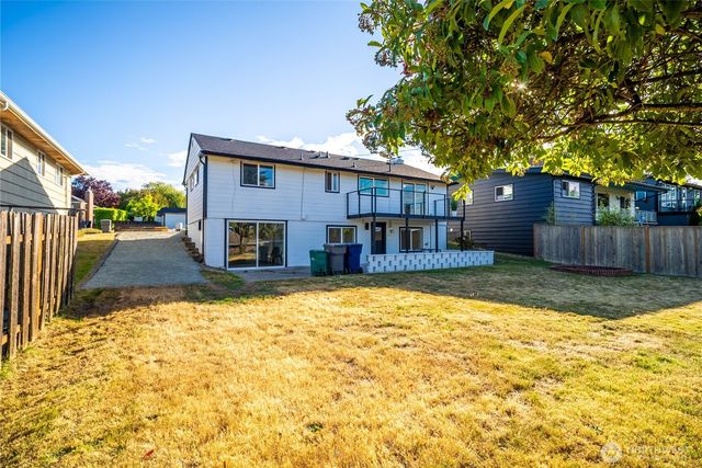 7716 S Mission Drive, Seattle, WA 98178