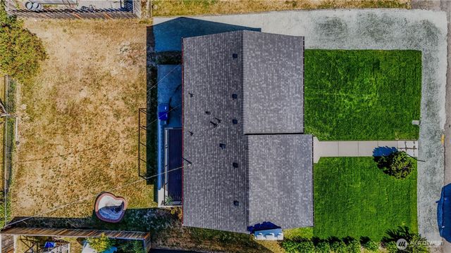 7716 S Mission Drive, Seattle, WA 98178