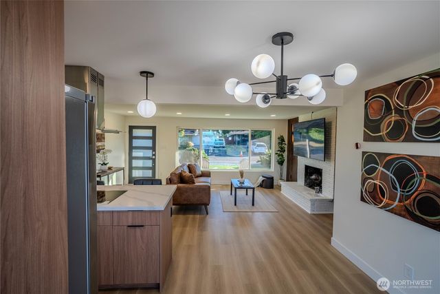 7716 S Mission Drive, Seattle, WA 98178