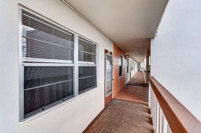 4028 Hythe B, Boca Raton, FL 33434