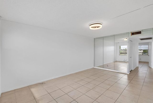 4028 Hythe B, Boca Raton, FL 33434