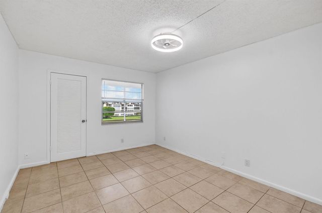 4028 Hythe B, Boca Raton, FL 33434