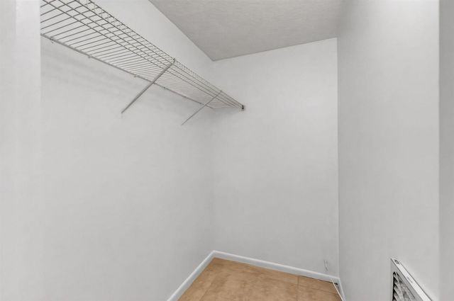 4028 Hythe B, Boca Raton, FL 33434