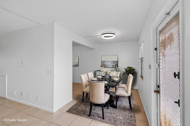 4028 Hythe B, Boca Raton, FL 33434