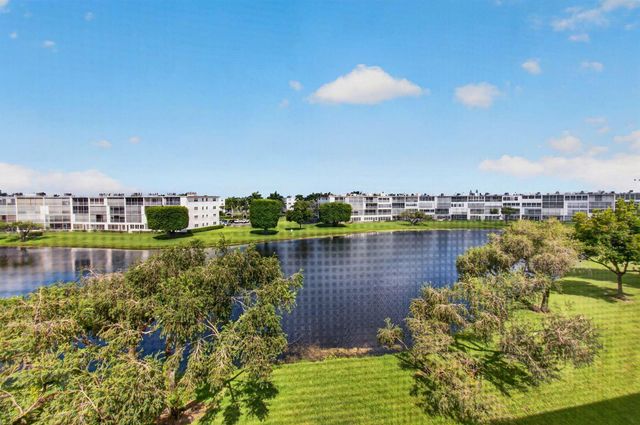 4028 Hythe B, Boca Raton, FL 33434