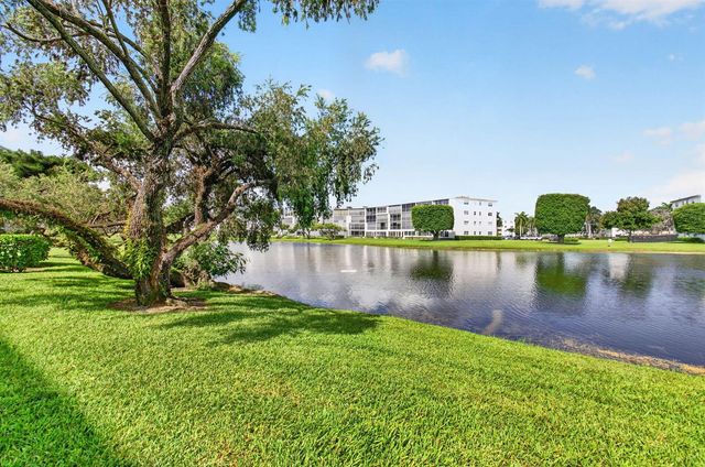4028 Hythe B, Boca Raton, FL 33434