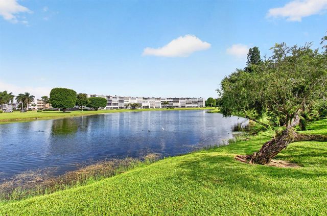 4028 Hythe B, Boca Raton, FL 33434