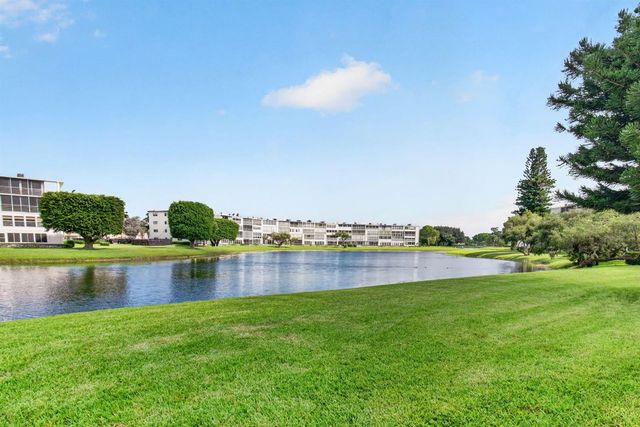 4028 Hythe B, Boca Raton, FL 33434