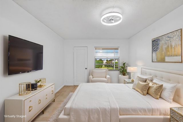 4028 Hythe B, Boca Raton, FL 33434