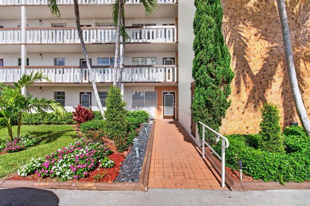 4028 Hythe B, Boca Raton, FL 33434