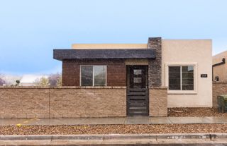 139 Prudencio Street, Santa Fe, NM 87505