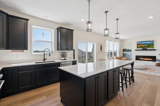 6615 Bluestem Way, Excelsior, MN 55331