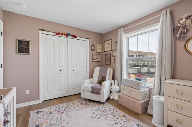 6615 Bluestem Way, Excelsior, MN 55331