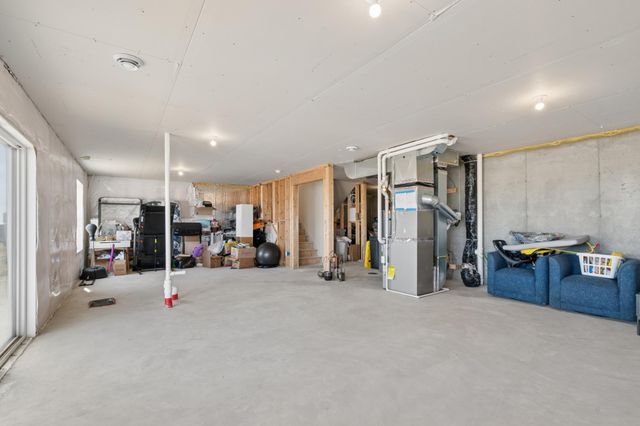 6615 Bluestem Way, Excelsior, MN 55331