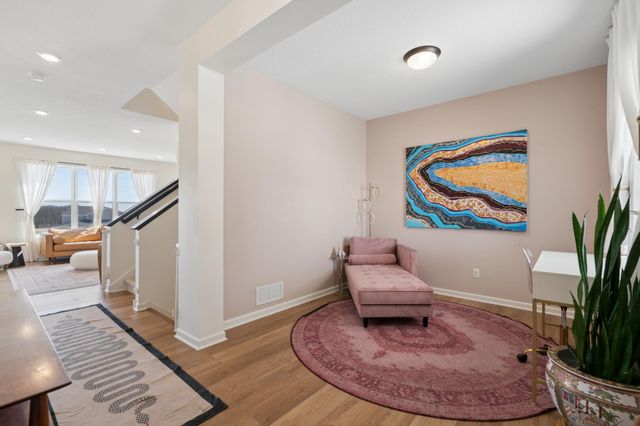 6615 Bluestem Way, Excelsior, MN 55331