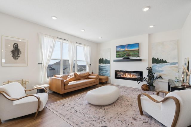 6615 Bluestem Way, Excelsior, MN 55331